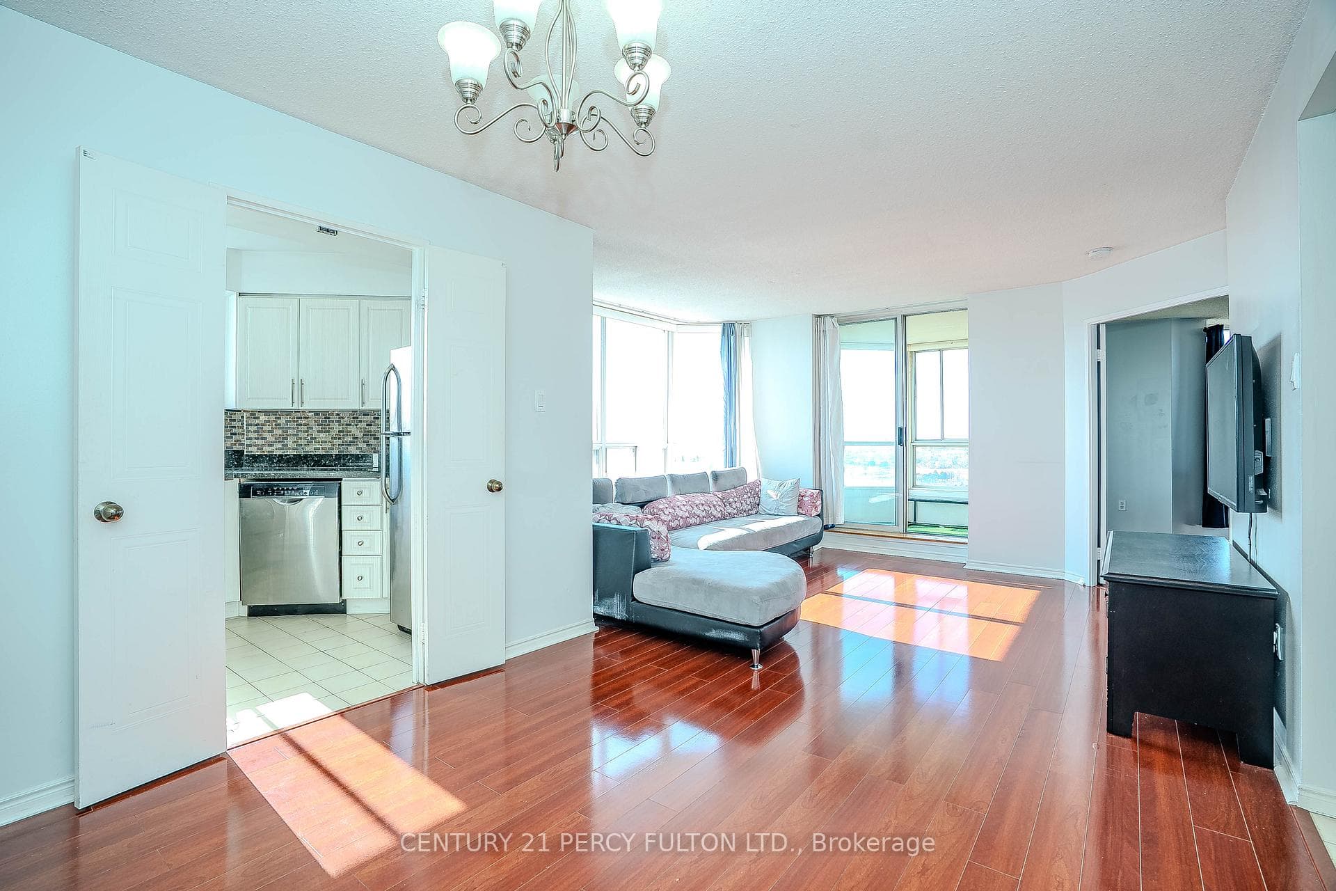 430 Mclevin Avenue Unit 1711 photo 9