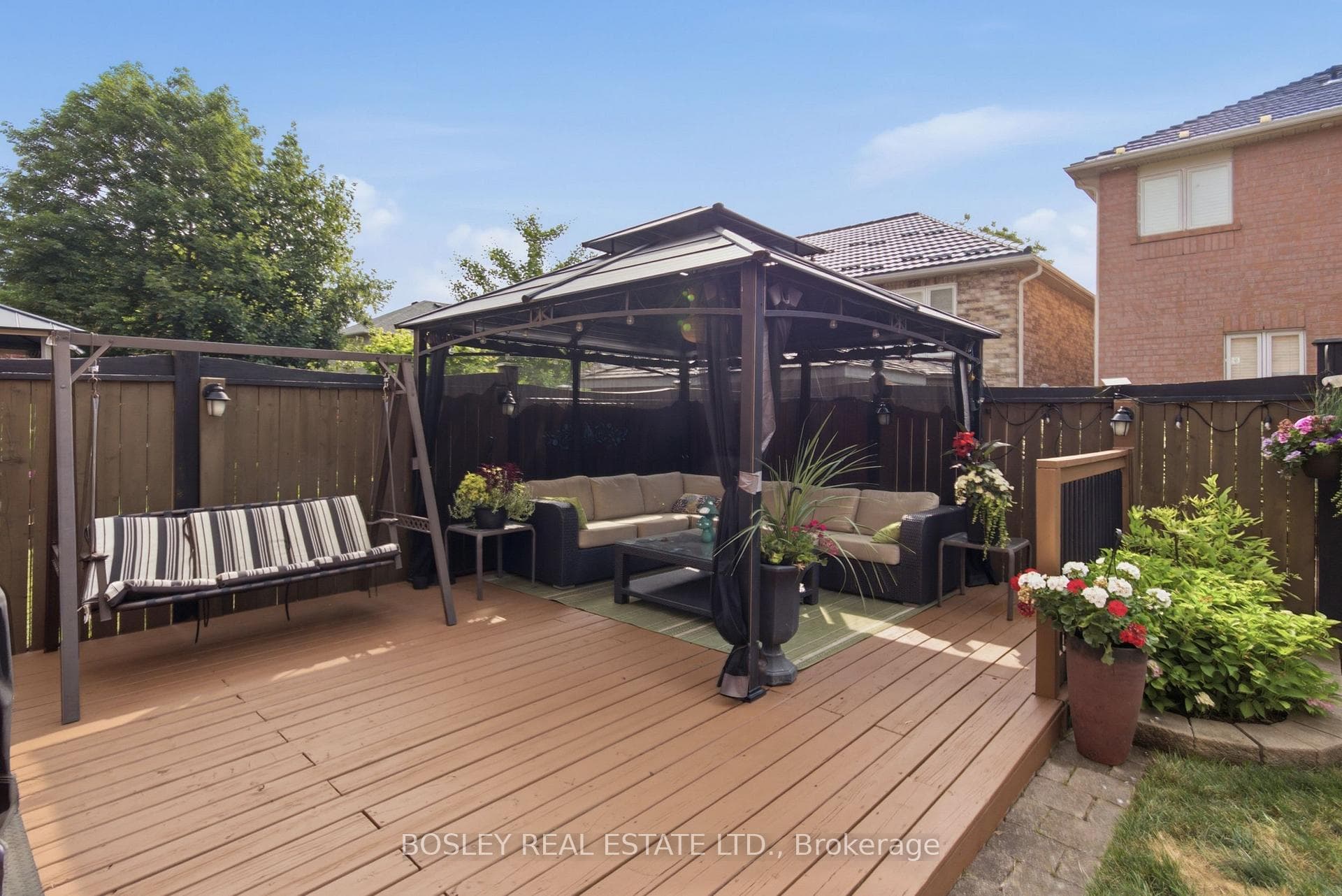2160 Highcliffe Way photo 46
