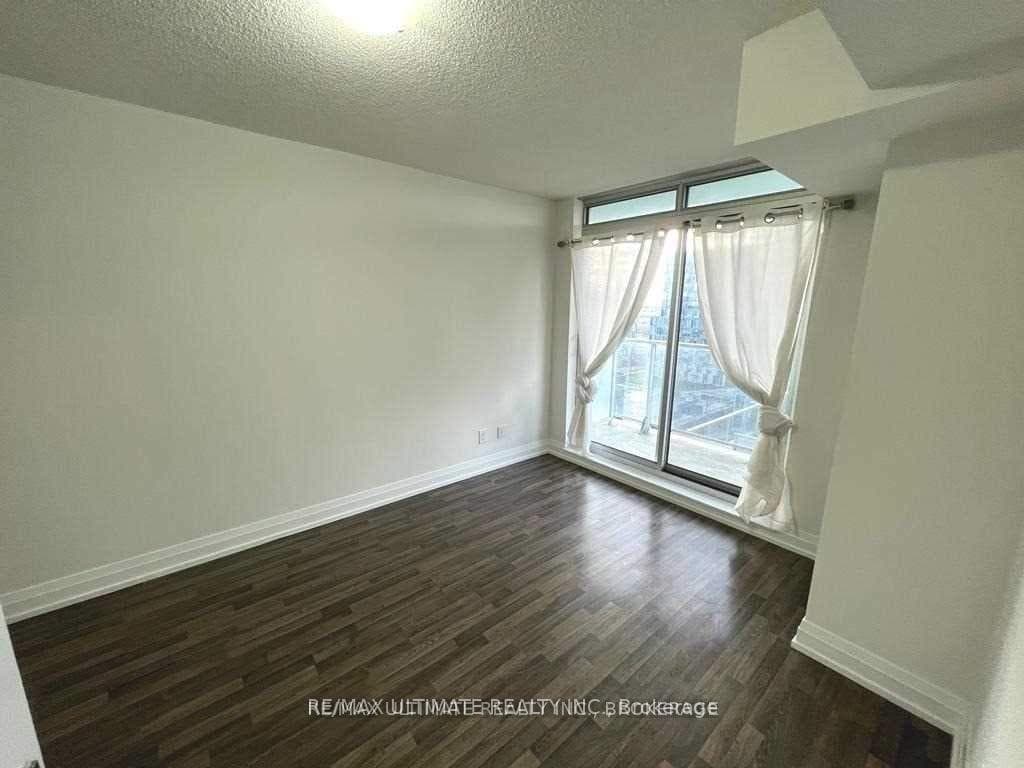 555 Wilson Avenue Unit 801E photo 14
