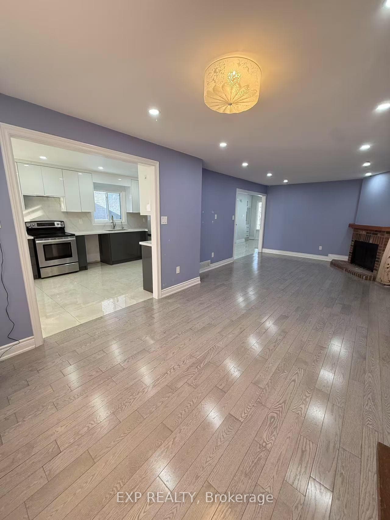 603 Flavelle Court photo 5