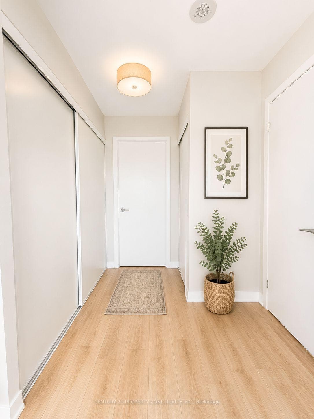 33 Singer Court Unit 303 photo 7