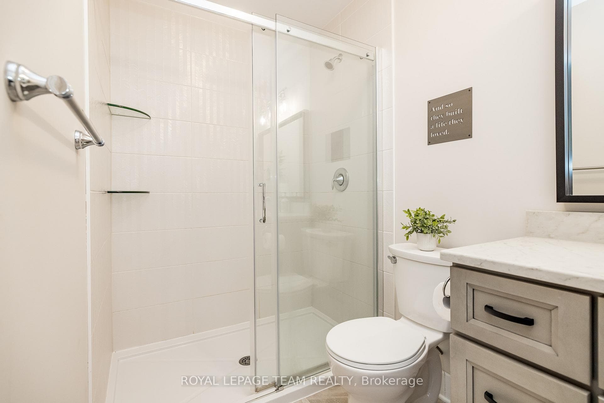 102 Brookberry Crescent photo 27