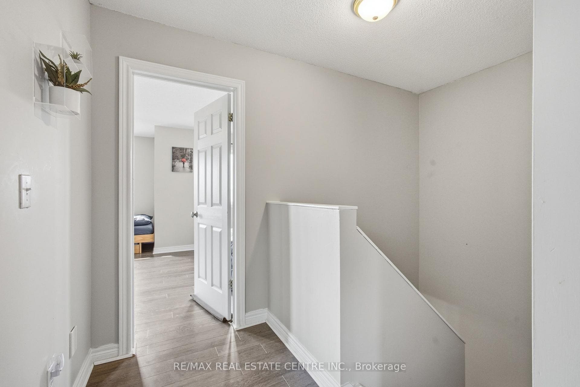 801 Hunters Gate Crescent photo 17