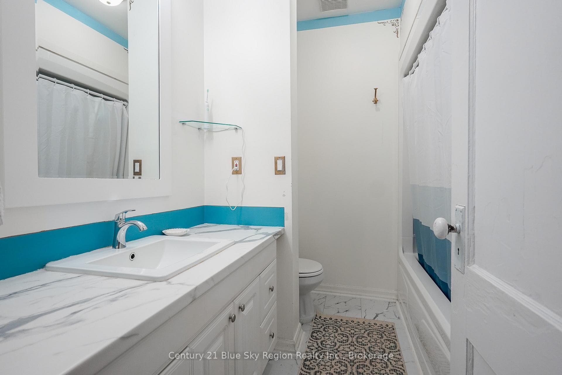 325 First Avenue photo 24