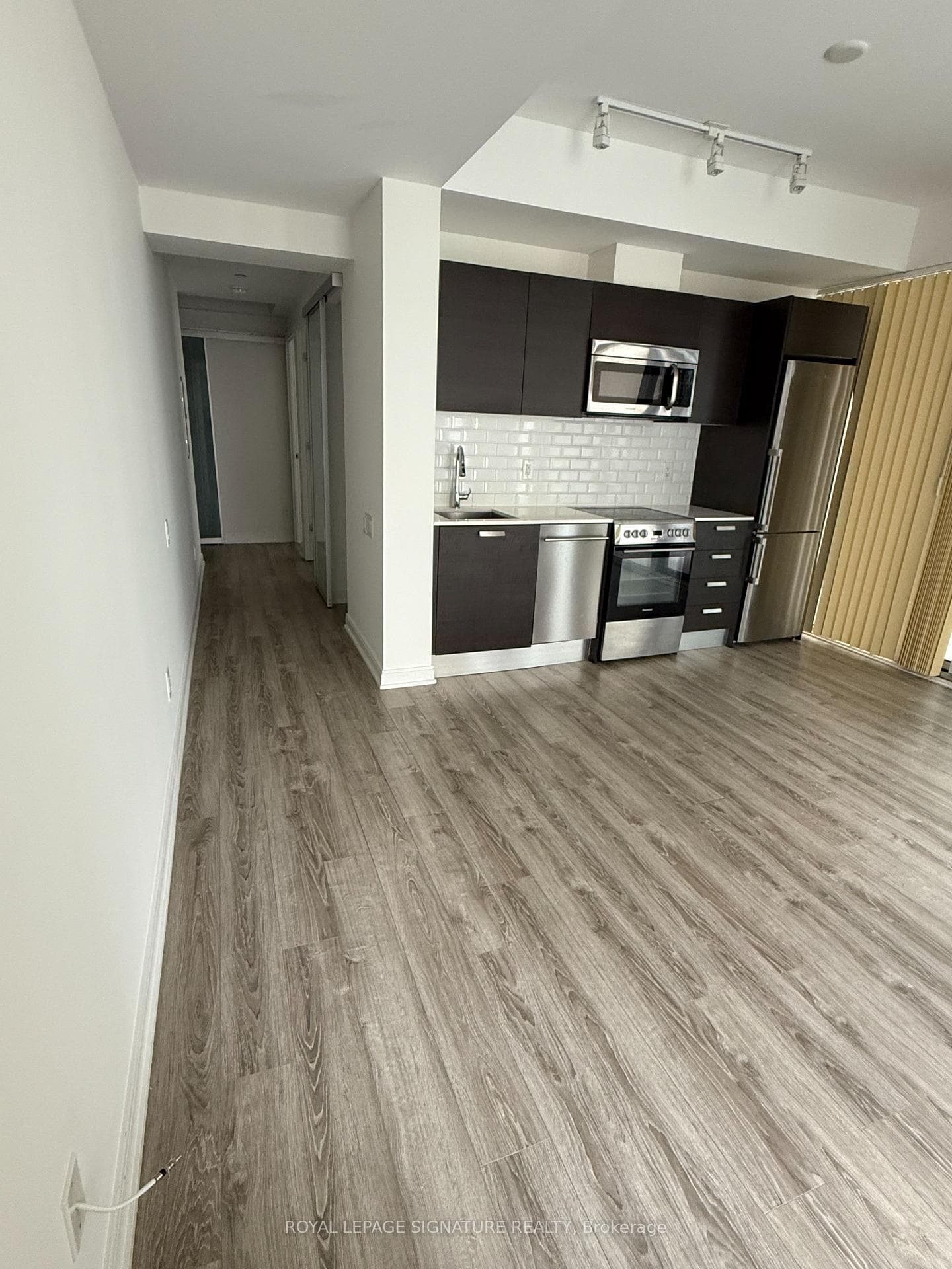 42 Charles Street Unit 707 photo 2