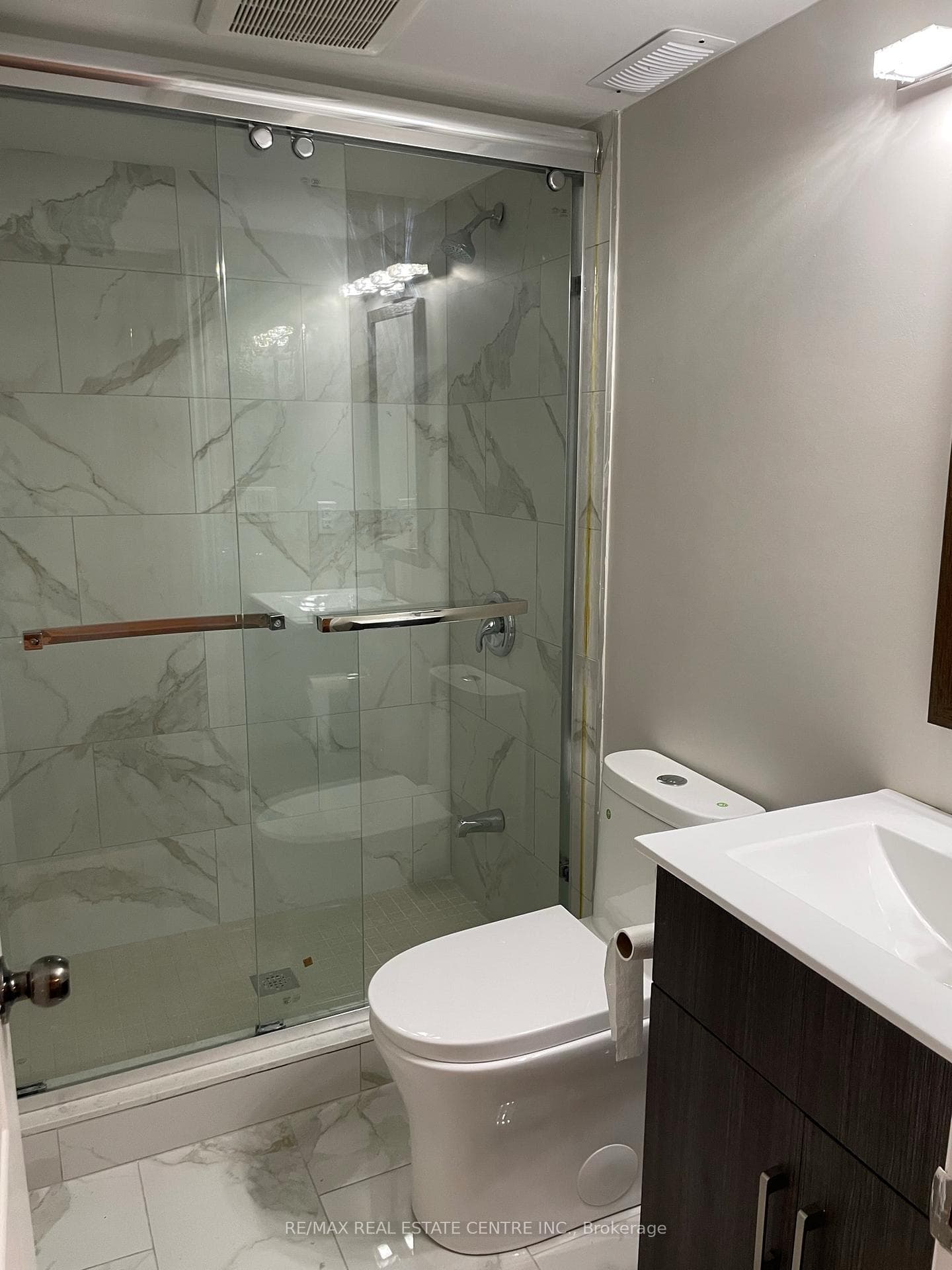 21 Buster Drive Unit (Bsmt) photo 6