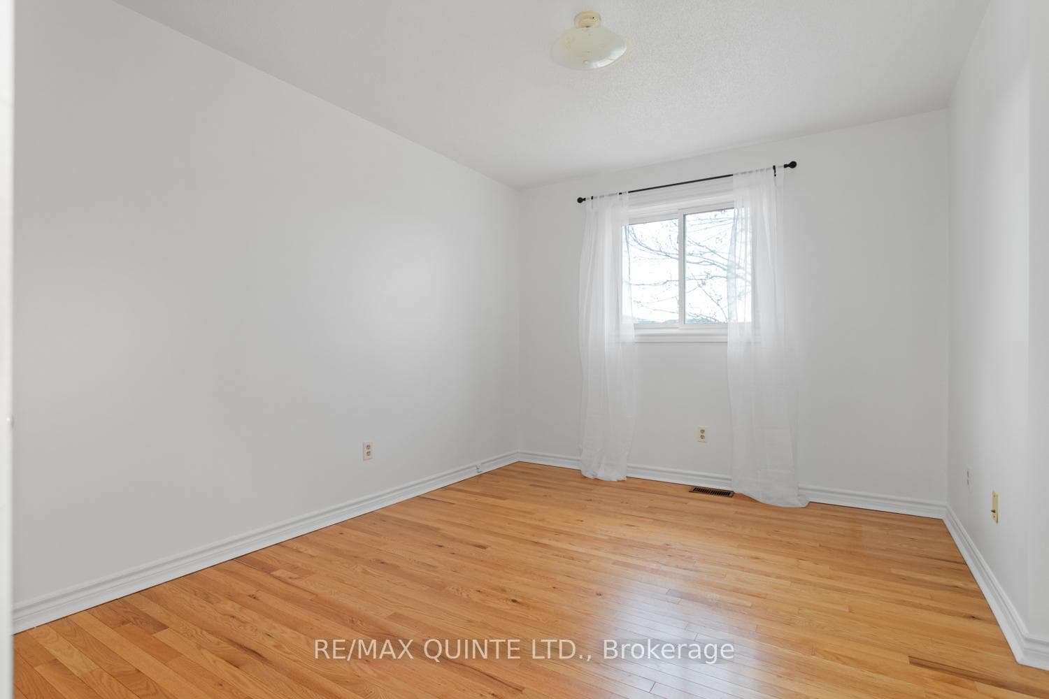 102 Cedar Street photo 23