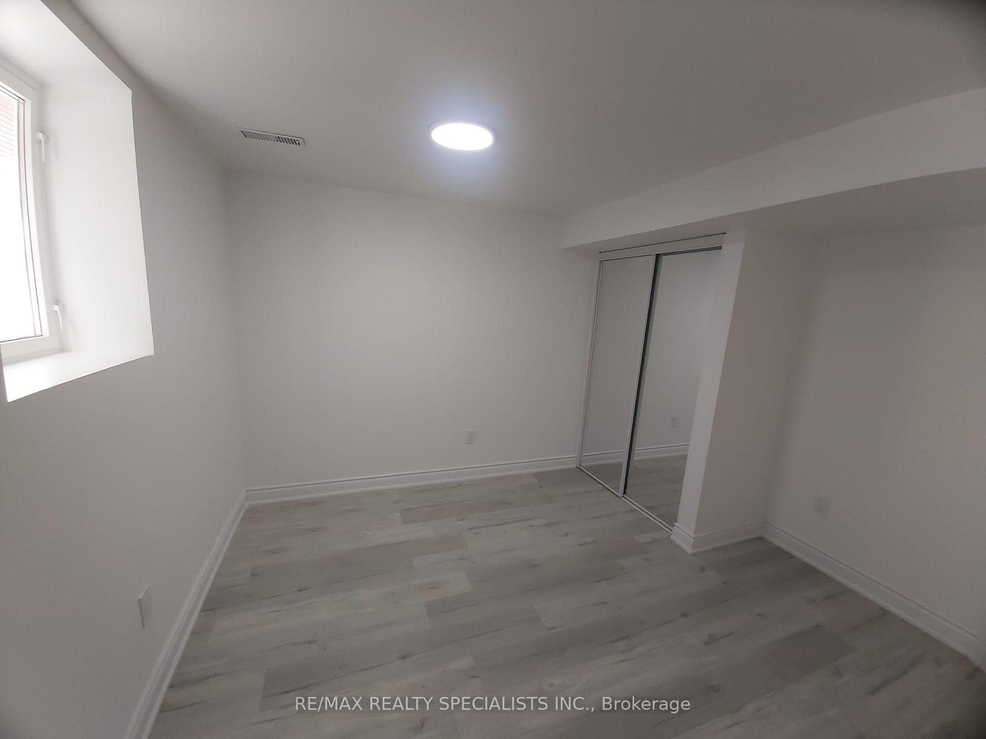 6923 Dillingwood Drive Unit BSMNT photo 9