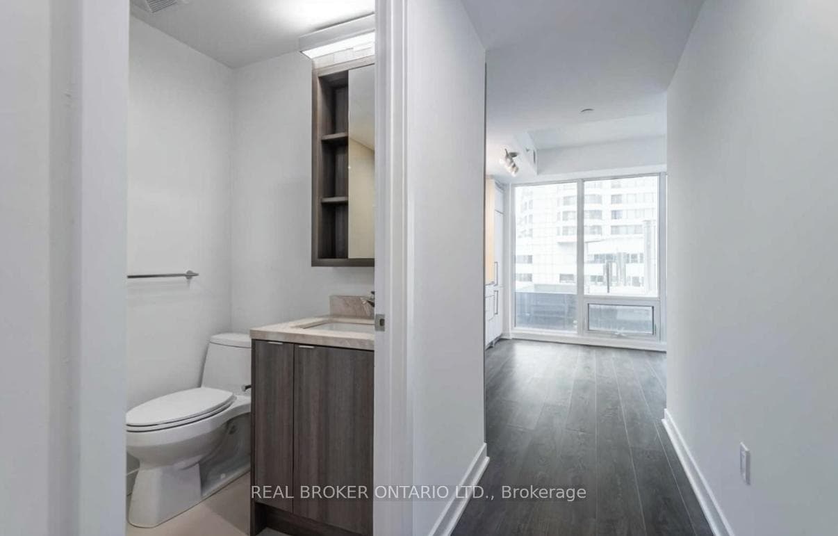 115 Blue Jays Way N/A Unit 3111 photo 3