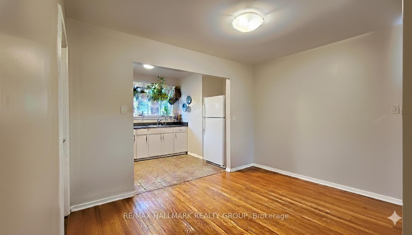 Tenant's furniture virtually removed from original