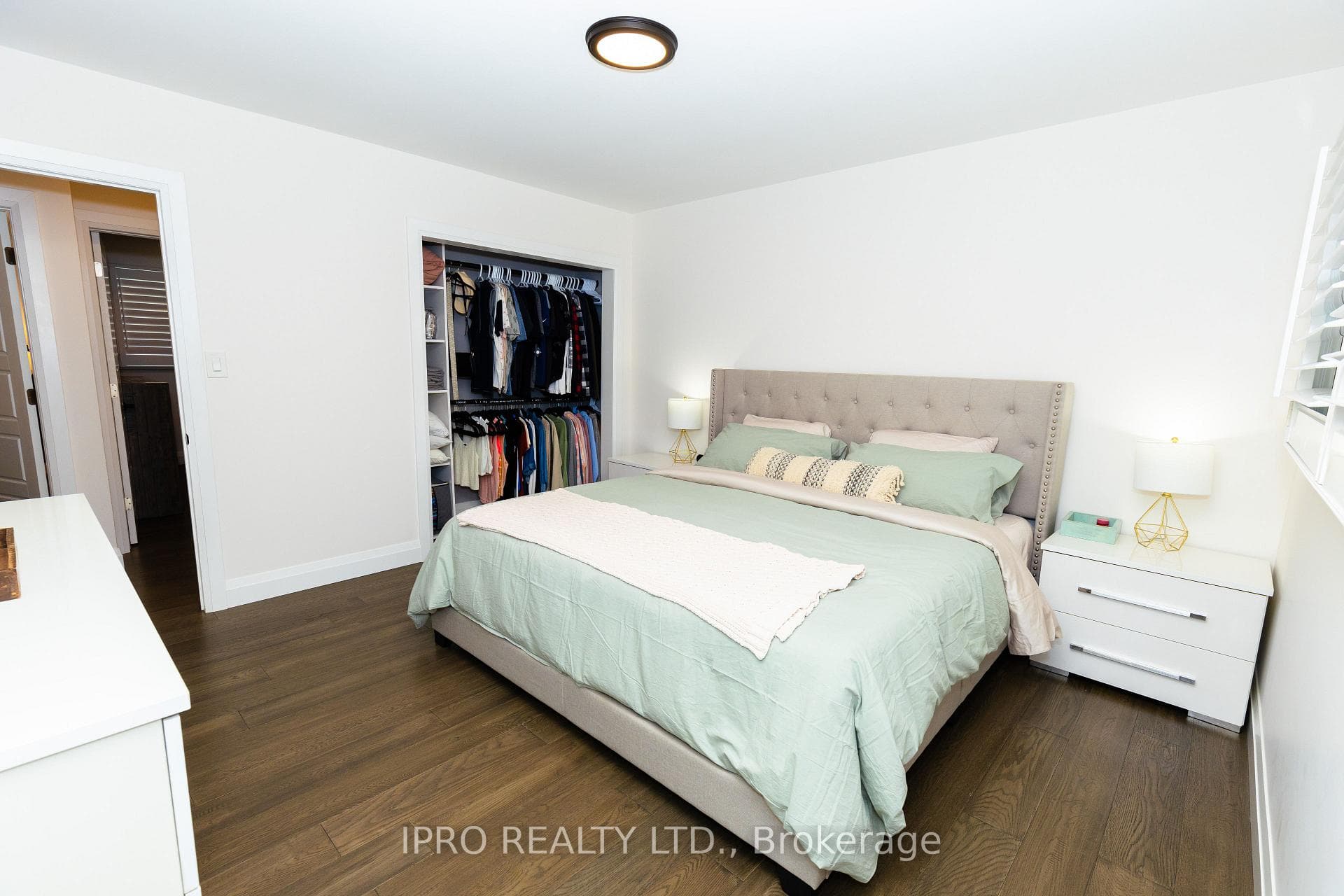 346 Grantham Avenue photo 15