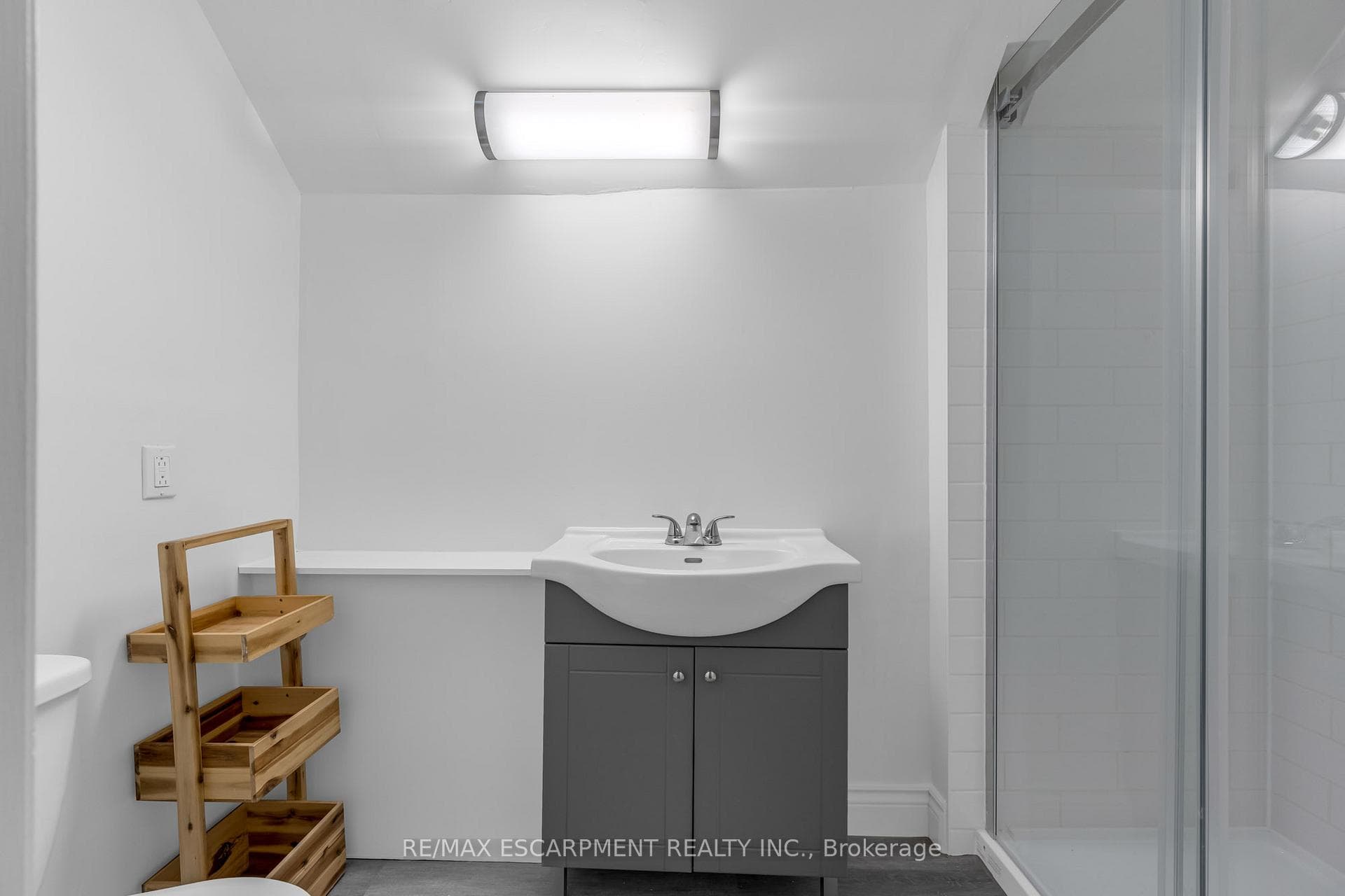 13 Mountain Street Unit Upper photo 9