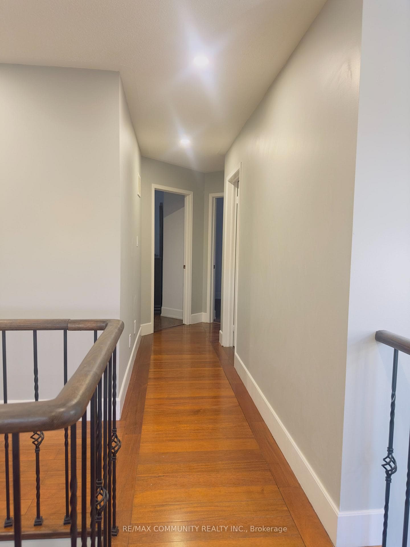 53 Hood Crescent photo 18