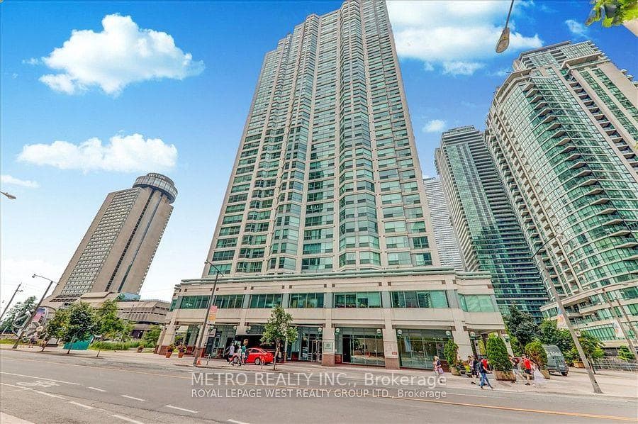 10 Yonge Street Unit #2812 photo 2
