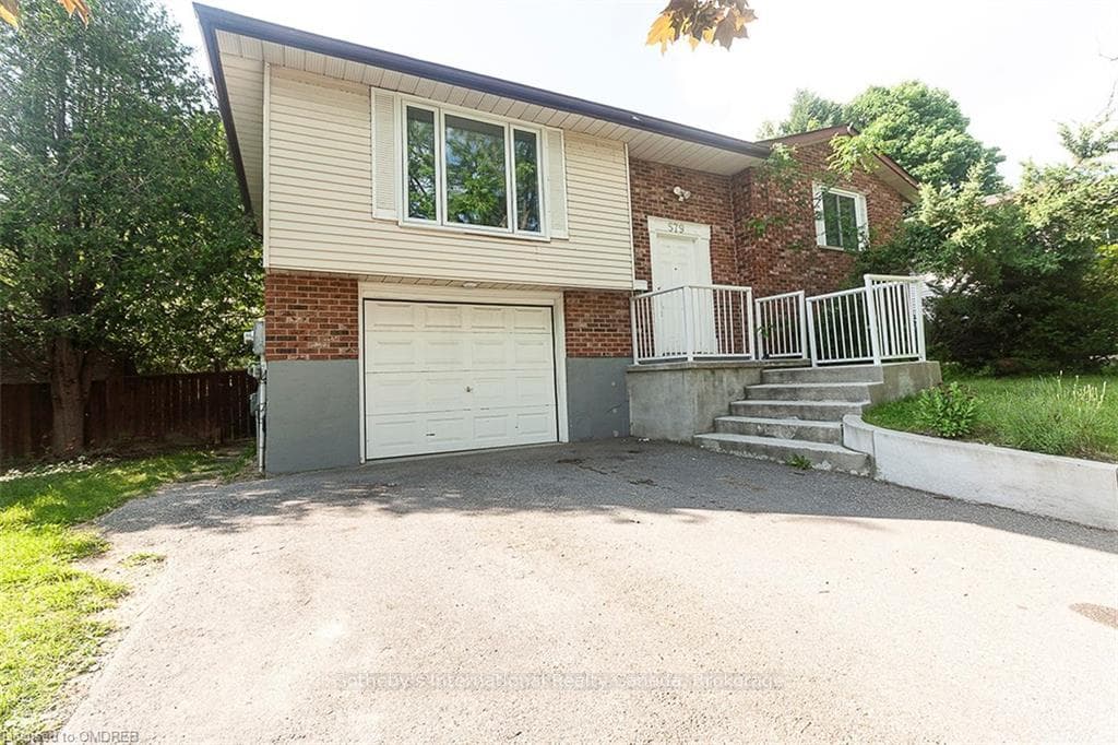 579 KORTRIGHT Road photo 2