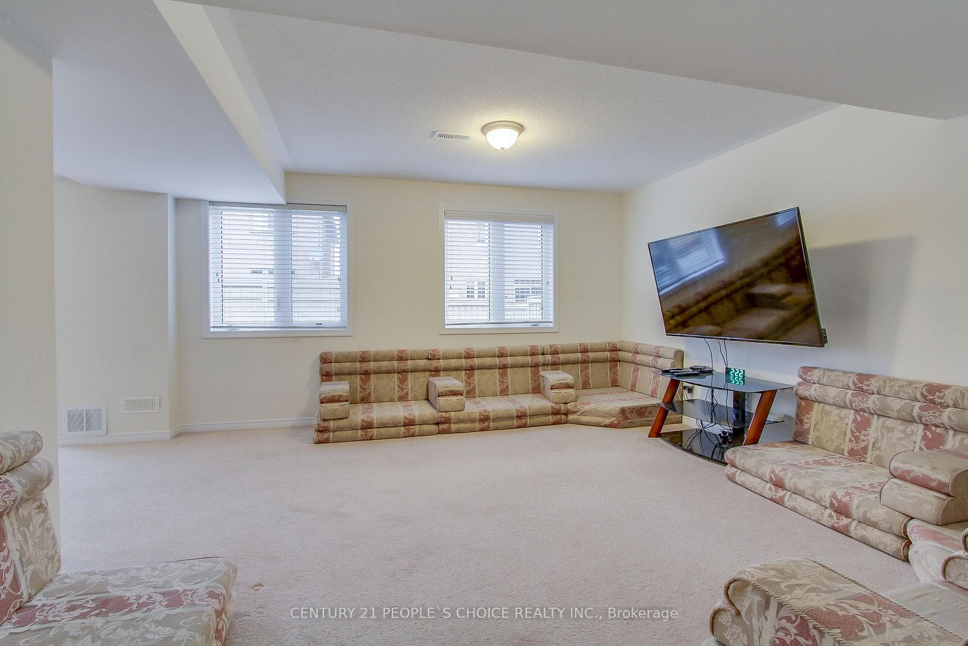 22 Arrowstone Court photo 31