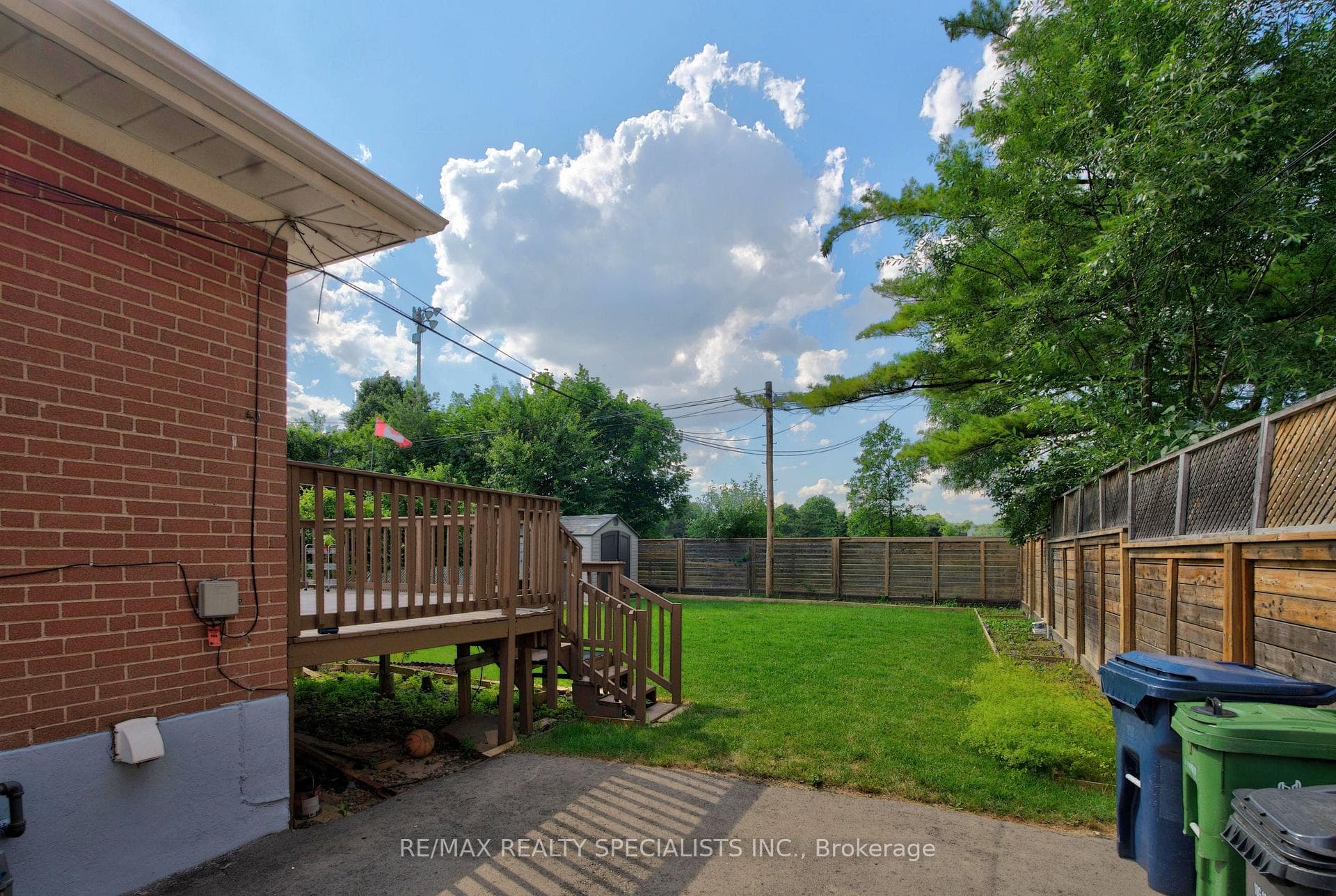 94 Eringate Drive photo 38