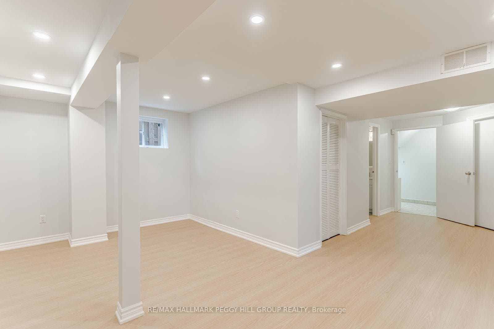 1 Shady Glen Crescent Unit Lower photo 5