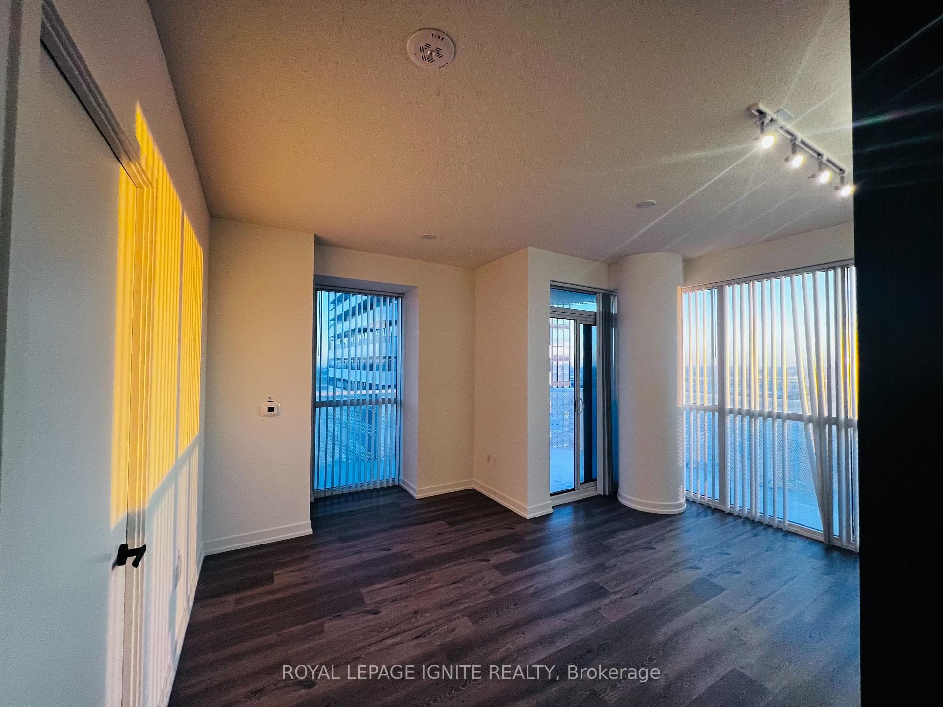 225 Commerce Street Unit 1806 photo 3
