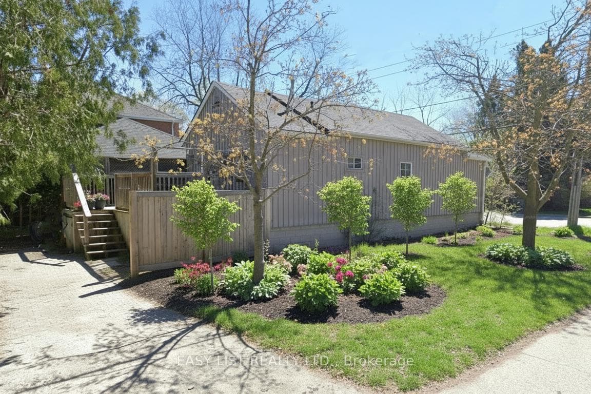 598 North Lake Road photo 1