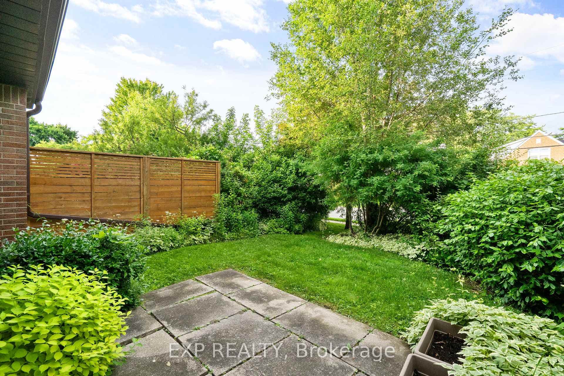108 Flaming Rose Way photo 39
