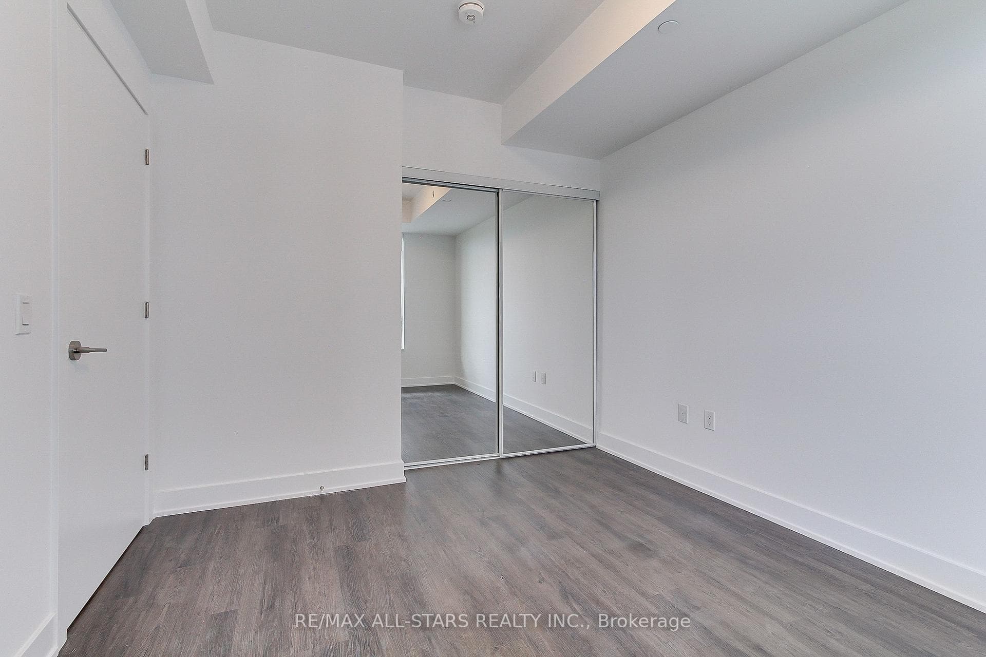 2 Teagarden Court Unit 303 photo 20