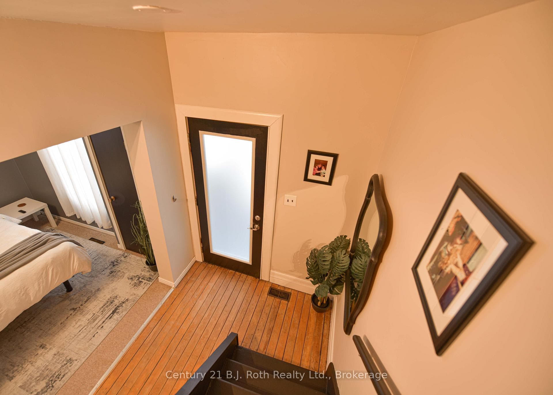 694 Quebec Street photo 18