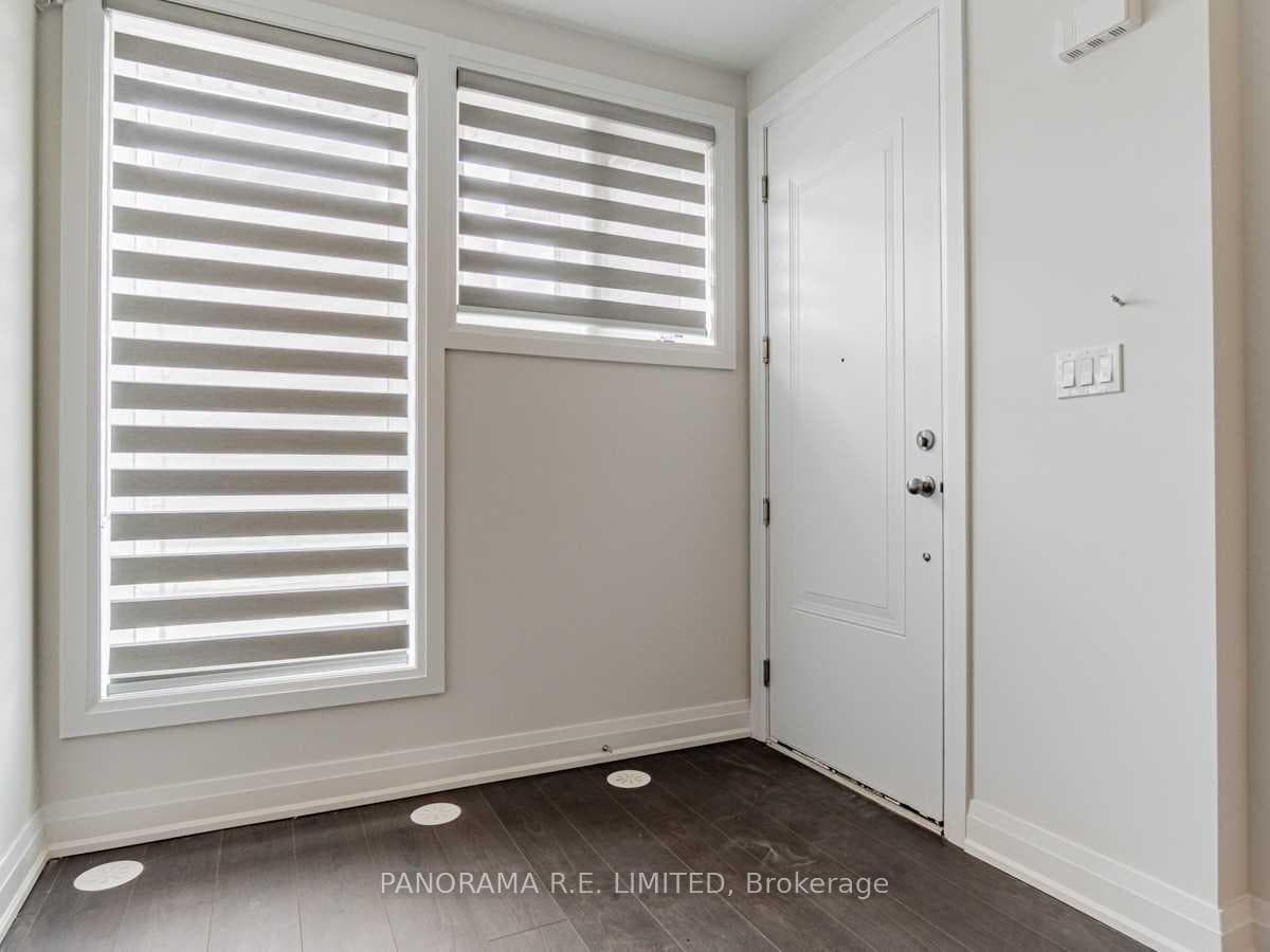 63 Creekbank Road Unit 2 photo 3