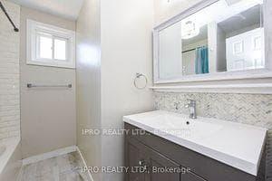 68 Jill Crescent photo 16