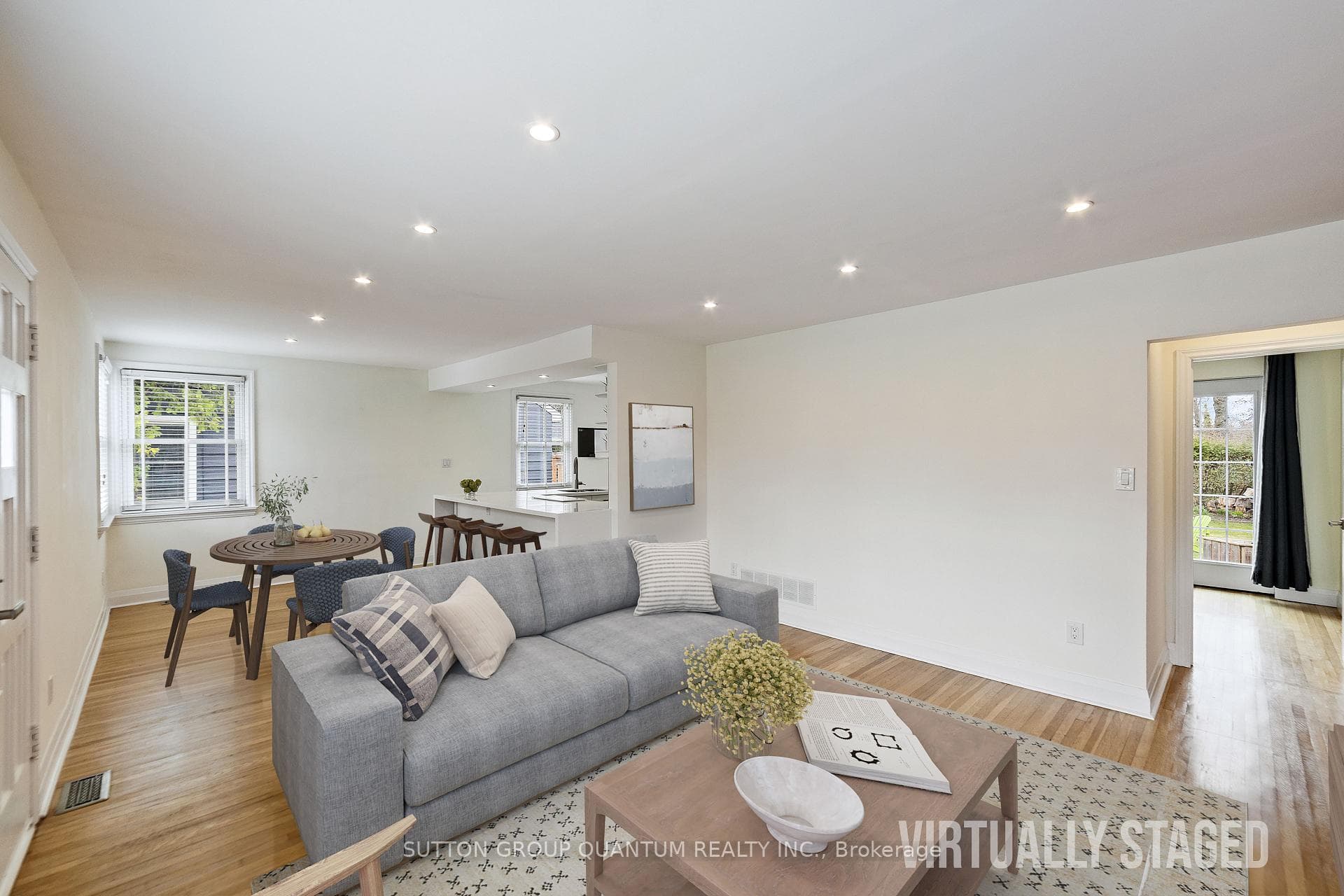 407 Queen Mary Drive photo 14