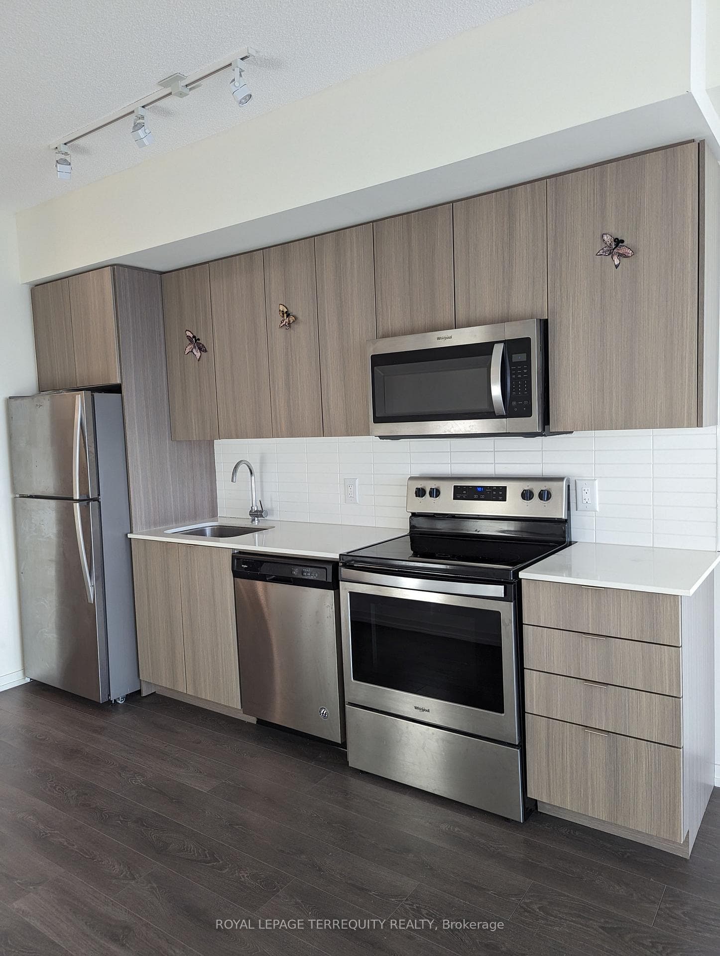 3237 Bayview Avenue Unit 901 photo 6
