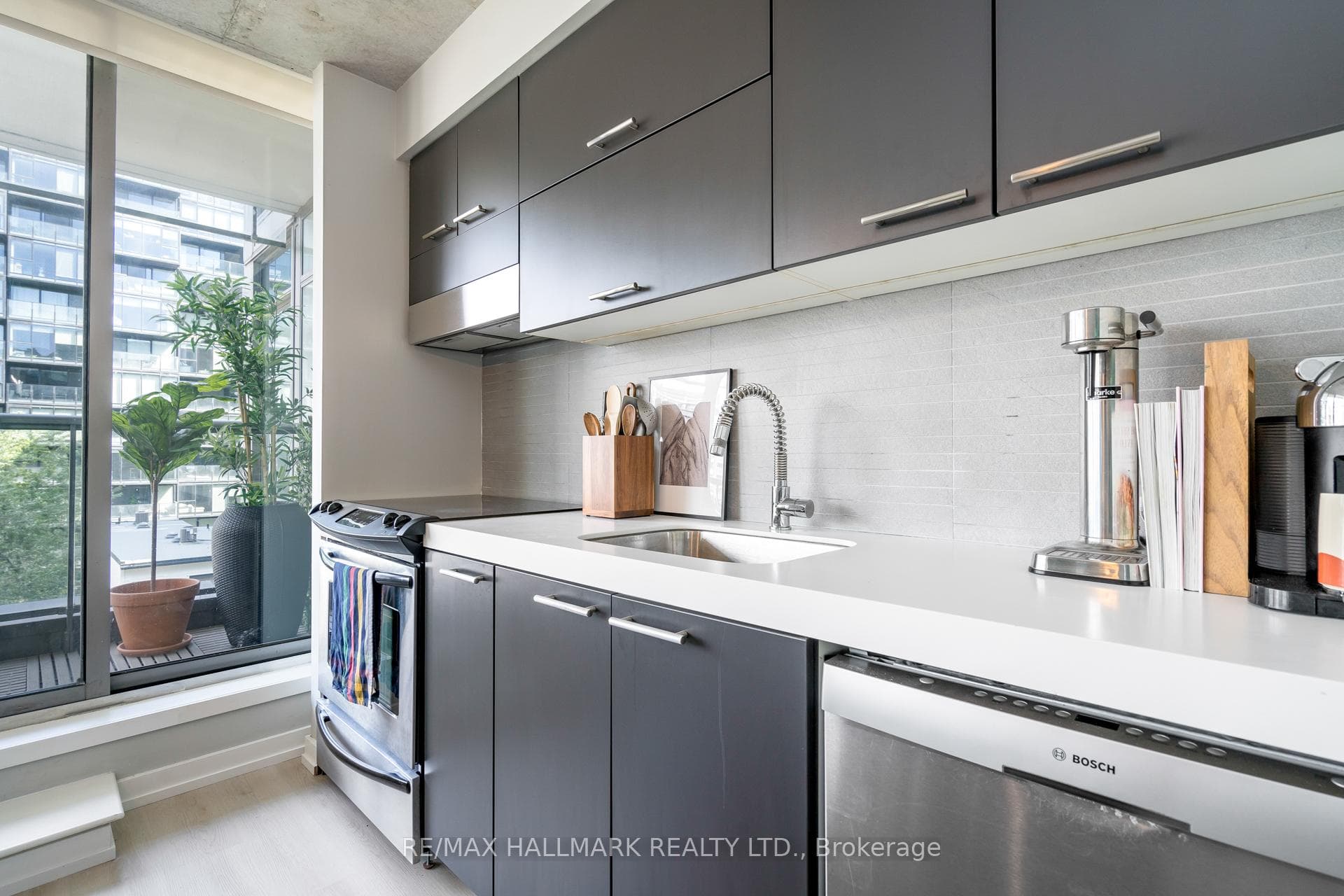 55 Stewart Street Unit 712 photo 22