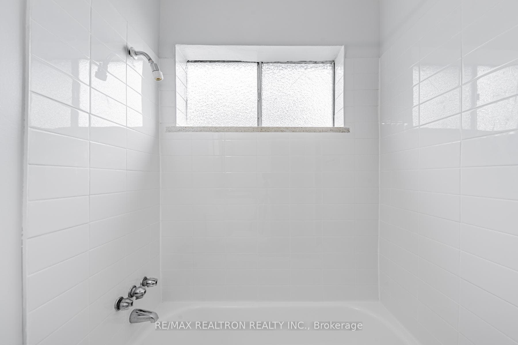 165 Colborne Avenue Unit 202 photo 14