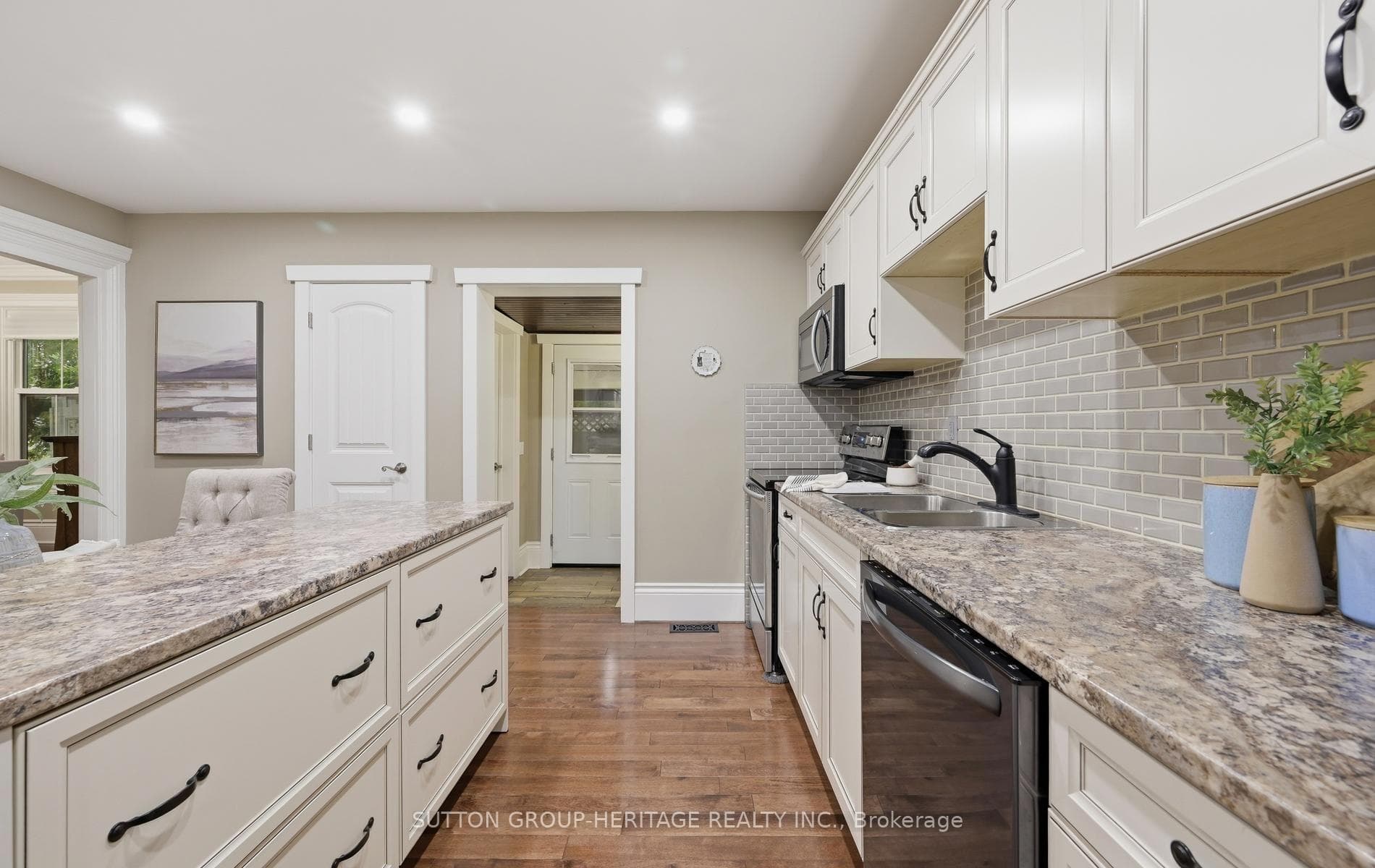 8970 Baldwin Street photo 17