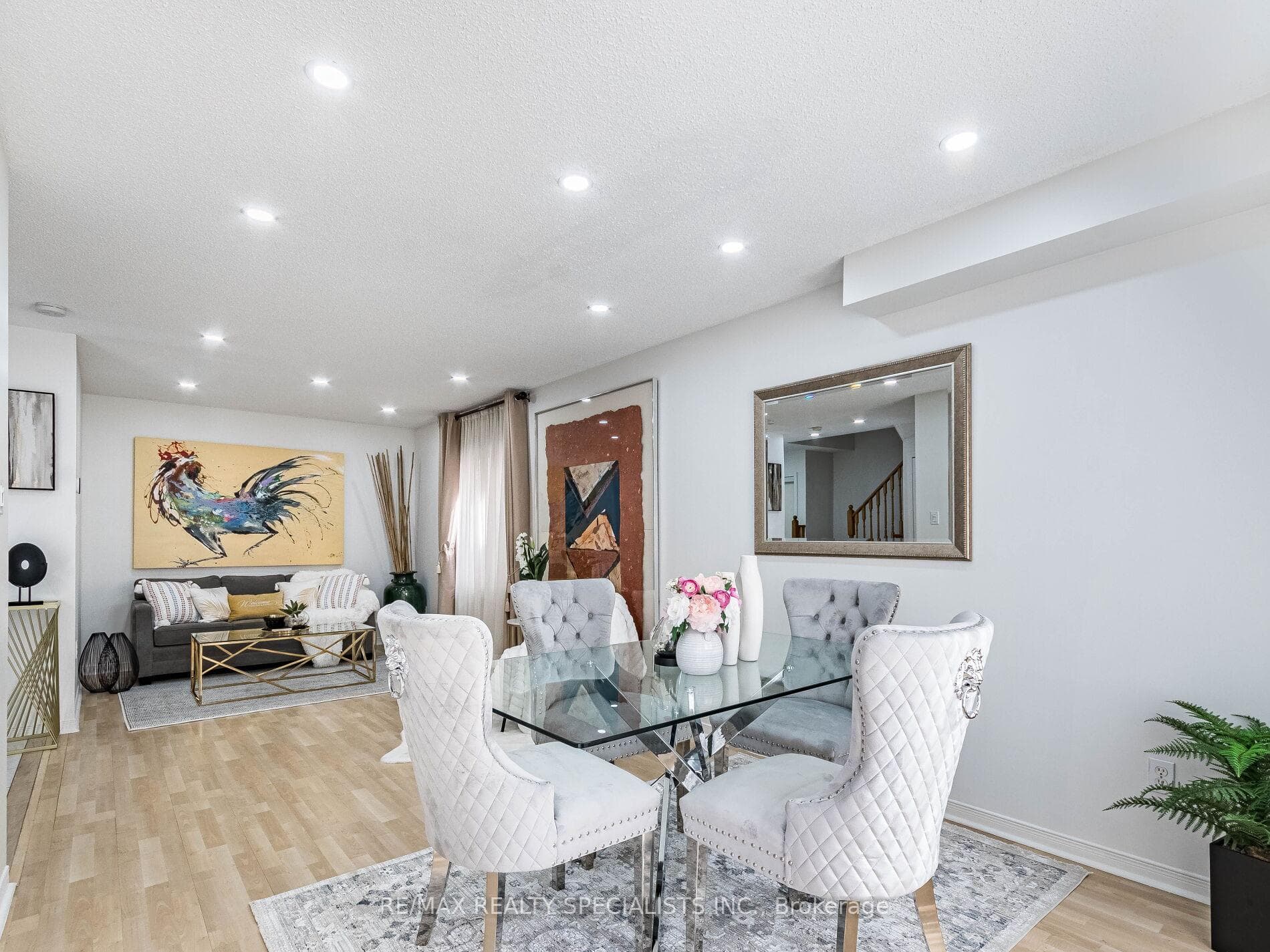 17 Sunley Crescent photo 15