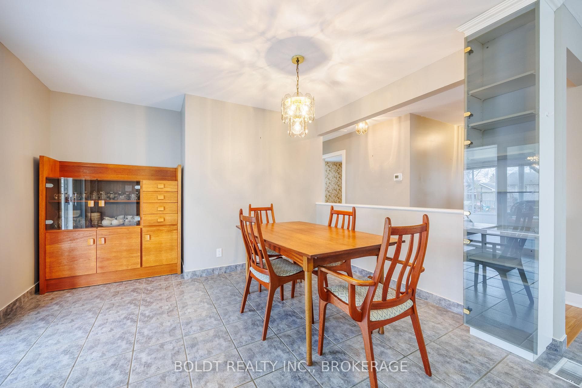 12 Sunnyside Drive photo 8