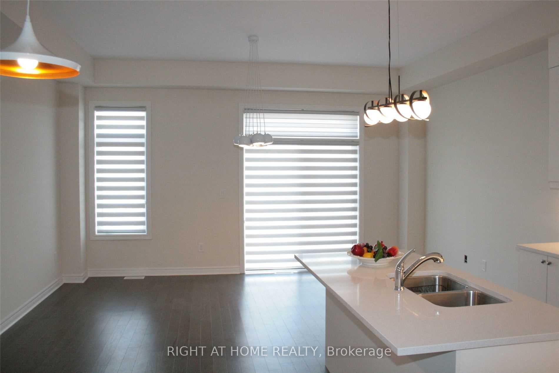 65 Laskin Drive photo 4