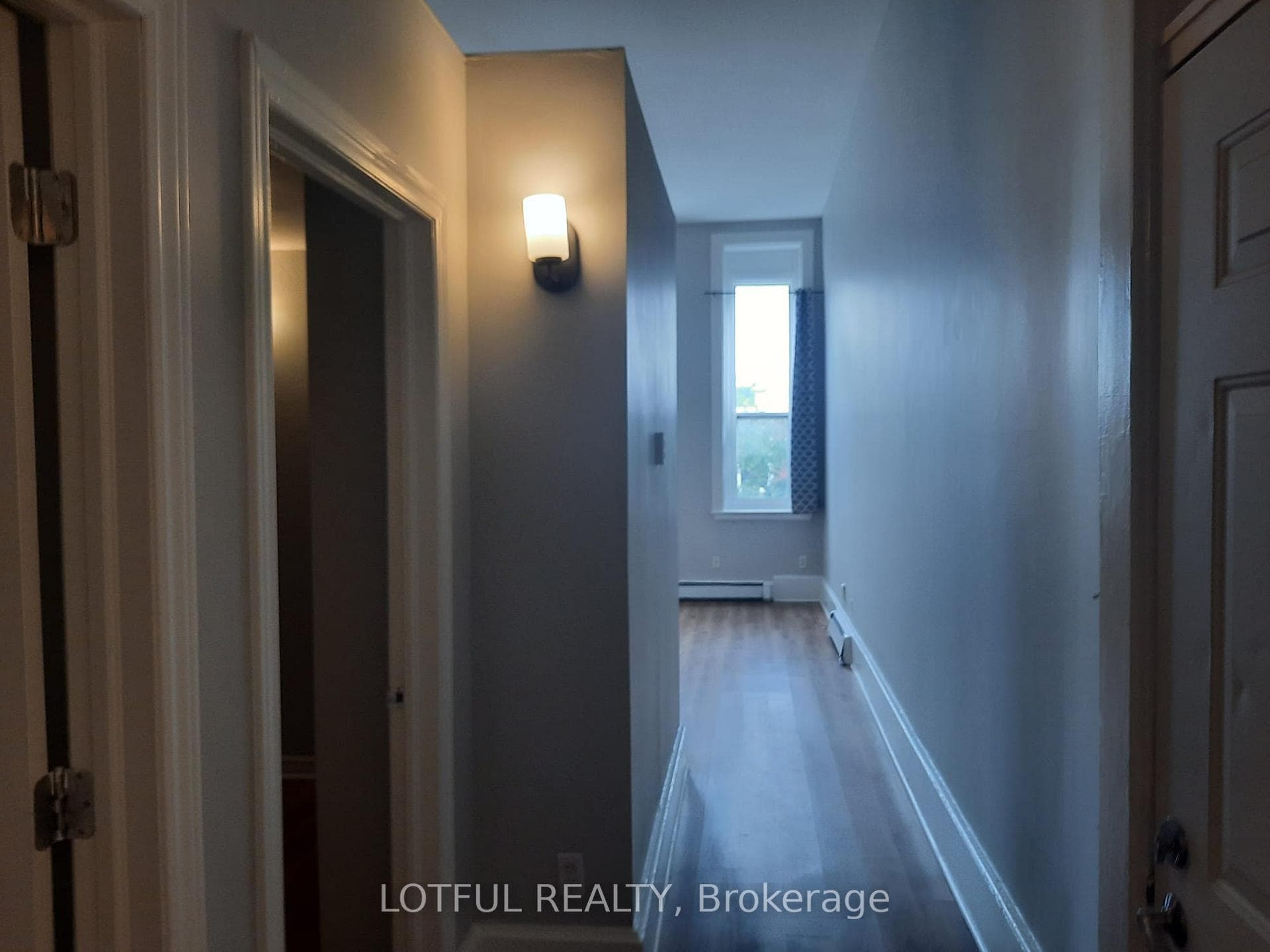 192 King Street Unit 301 photo 3