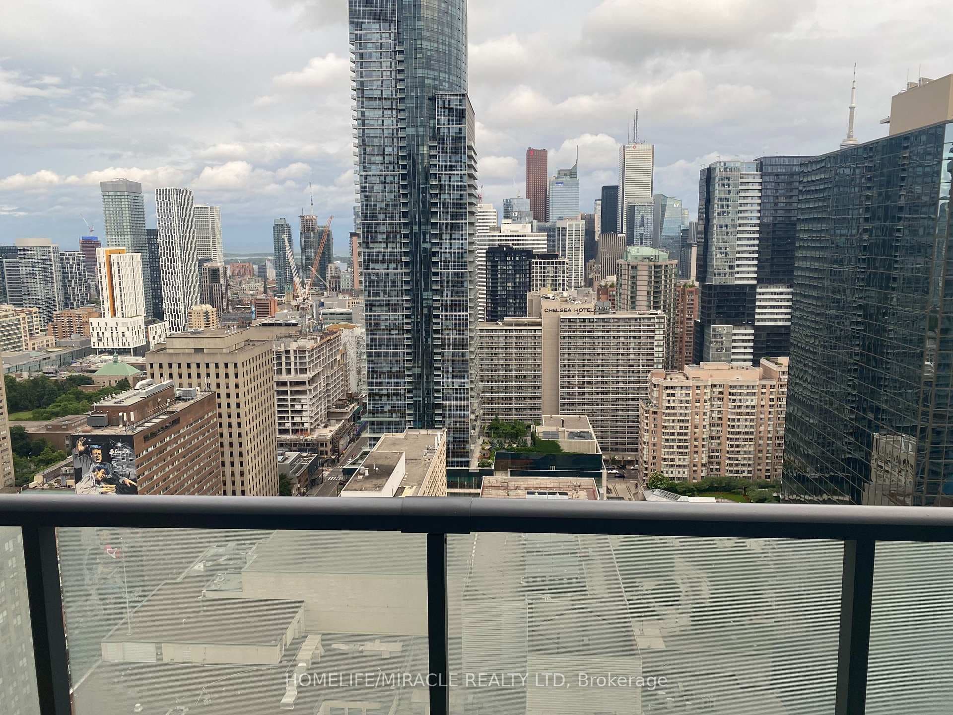15 Grenville Street Unit 3201 photo 9