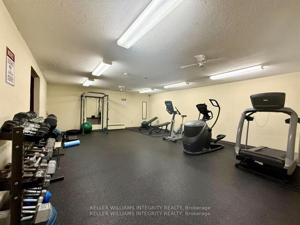 1356 Meadowlands Drive Unit 305 photo 29