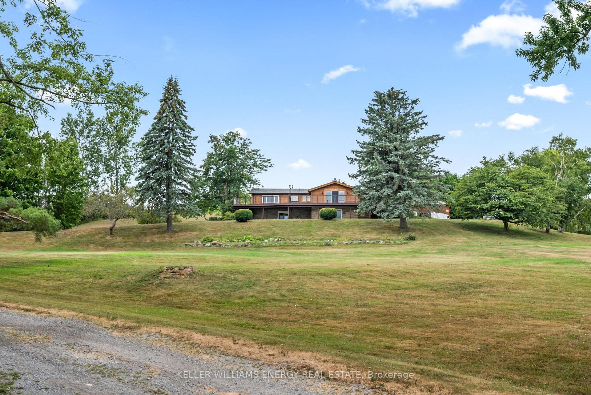 7368 Mercer Road photo 1