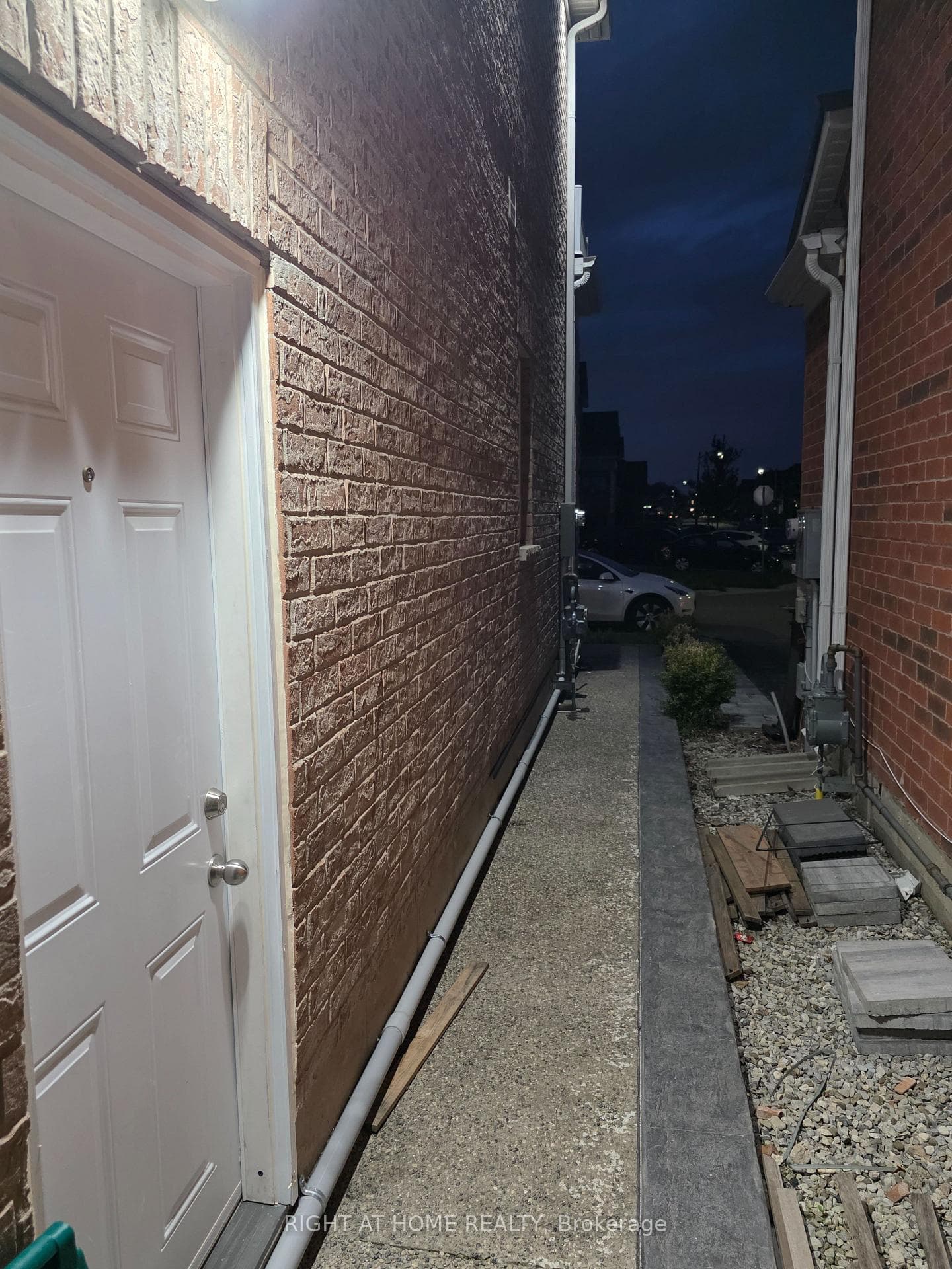 1344 Whitney Terrace photo 3