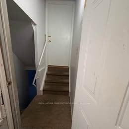 5243 Heatherleigh Avenue photo 3