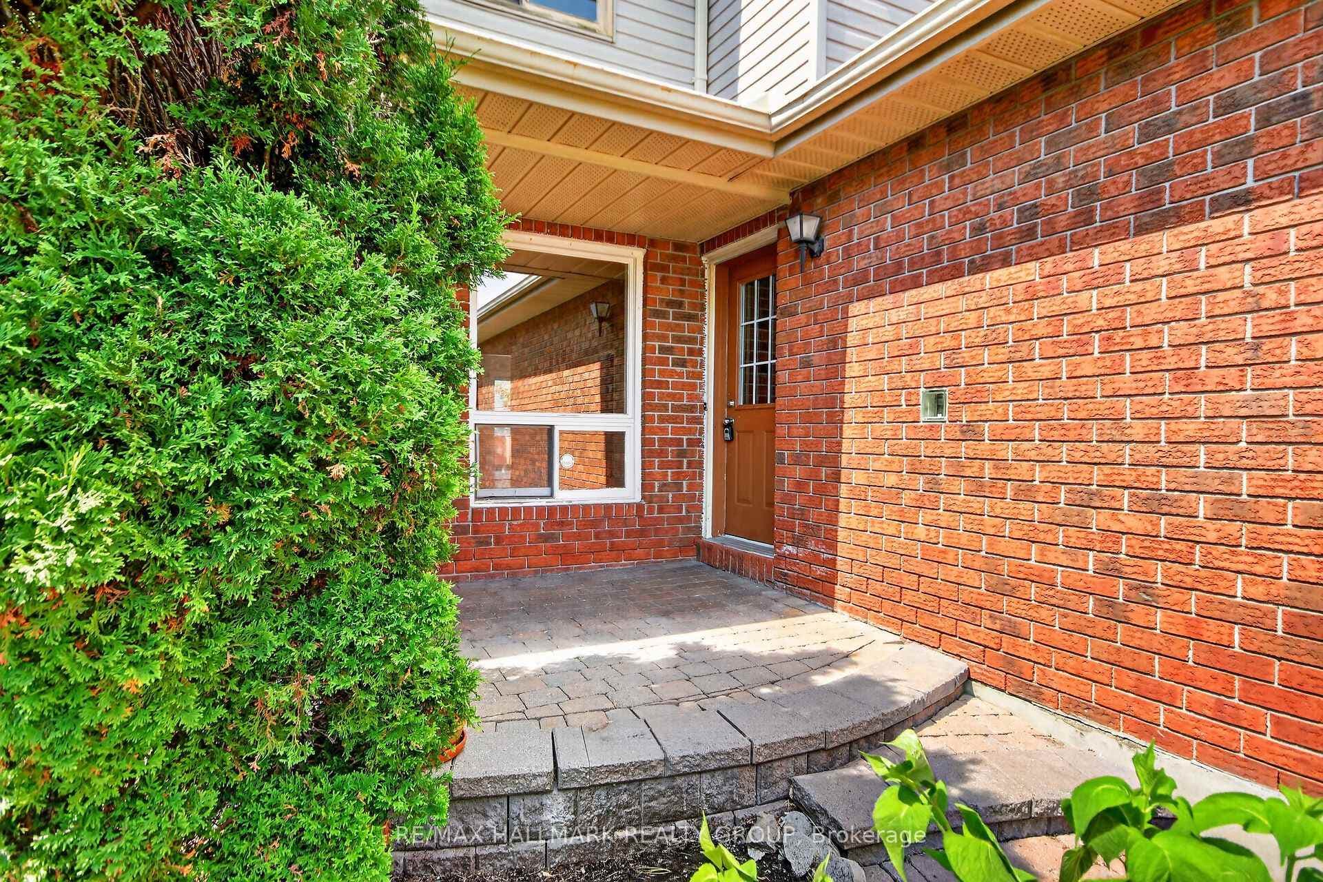 49 Newport Crescent photo 3