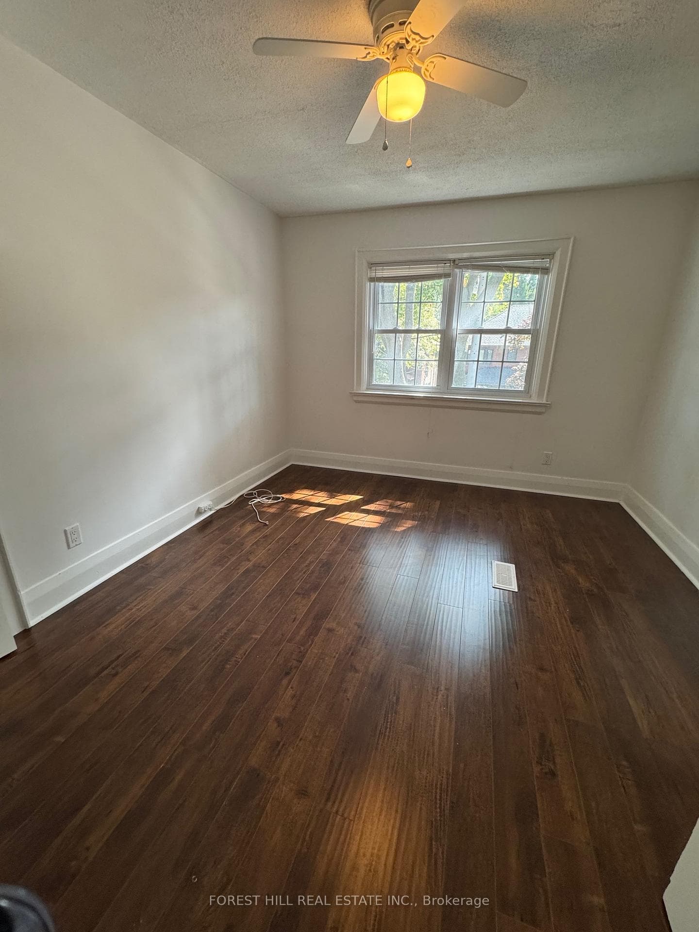 112 Douglas Avenue photo 11