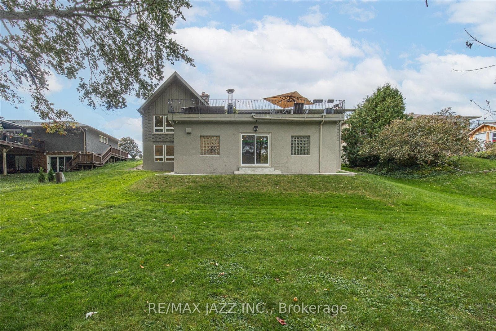 791 Oshawa Boulevard photo 29