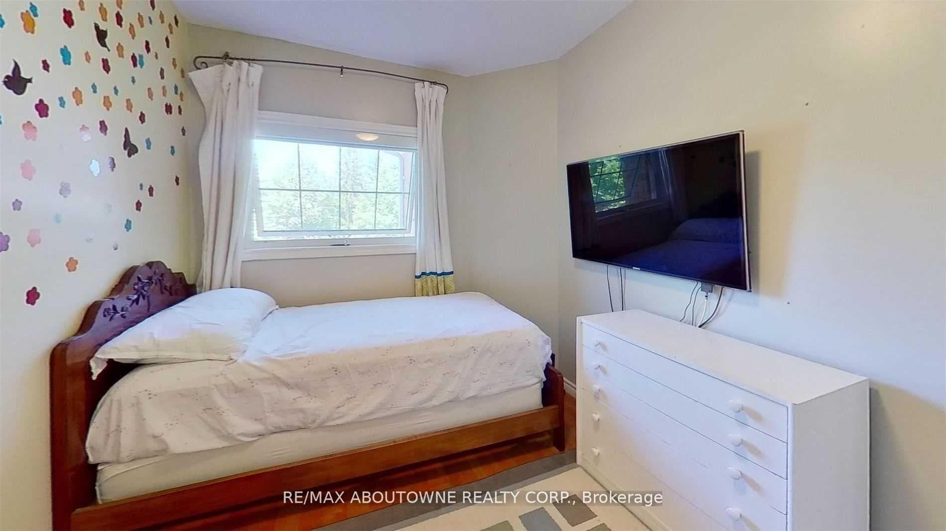 21 Parktree Drive photo 21