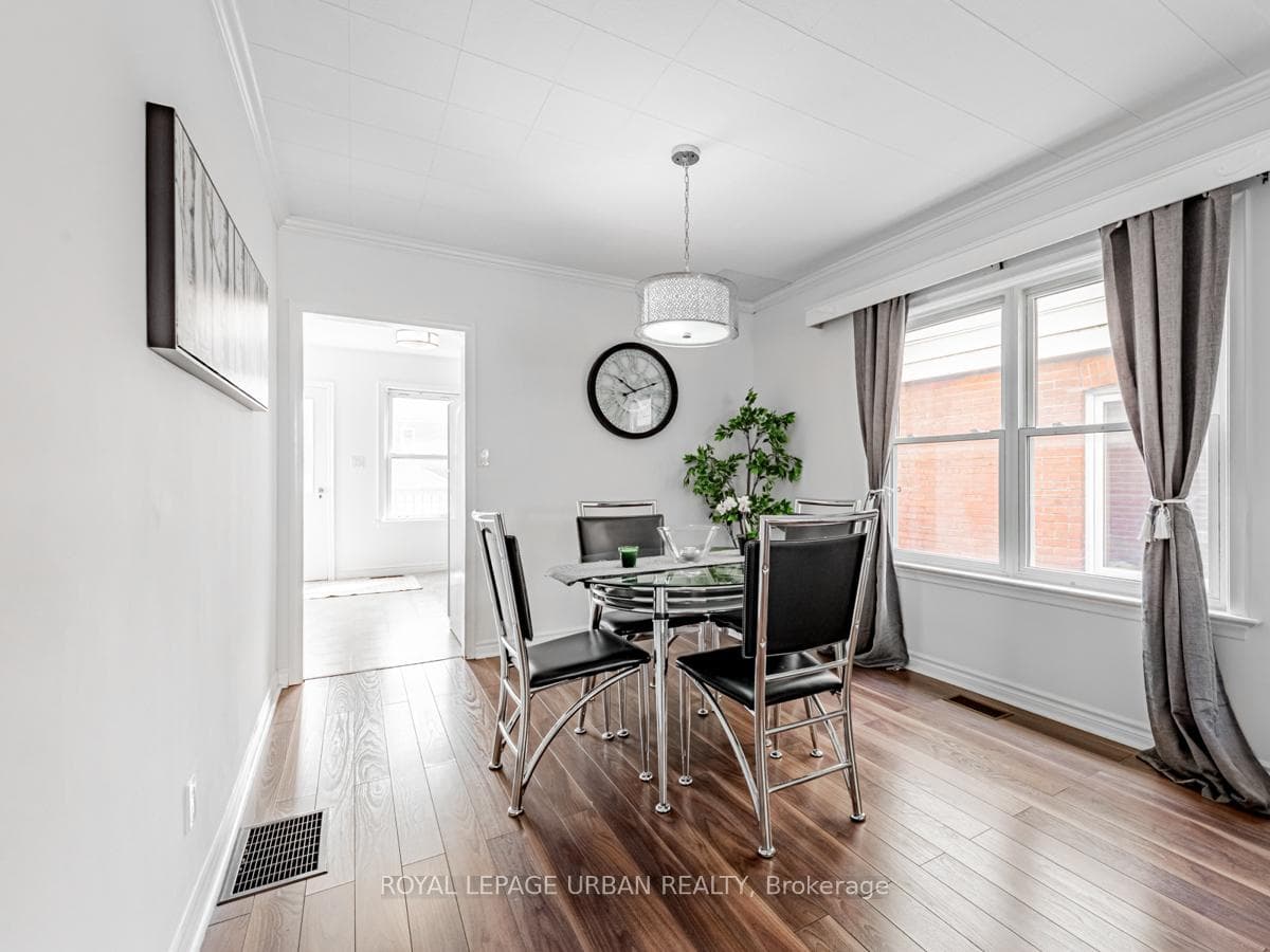89 Milverton Boulevard photo 11