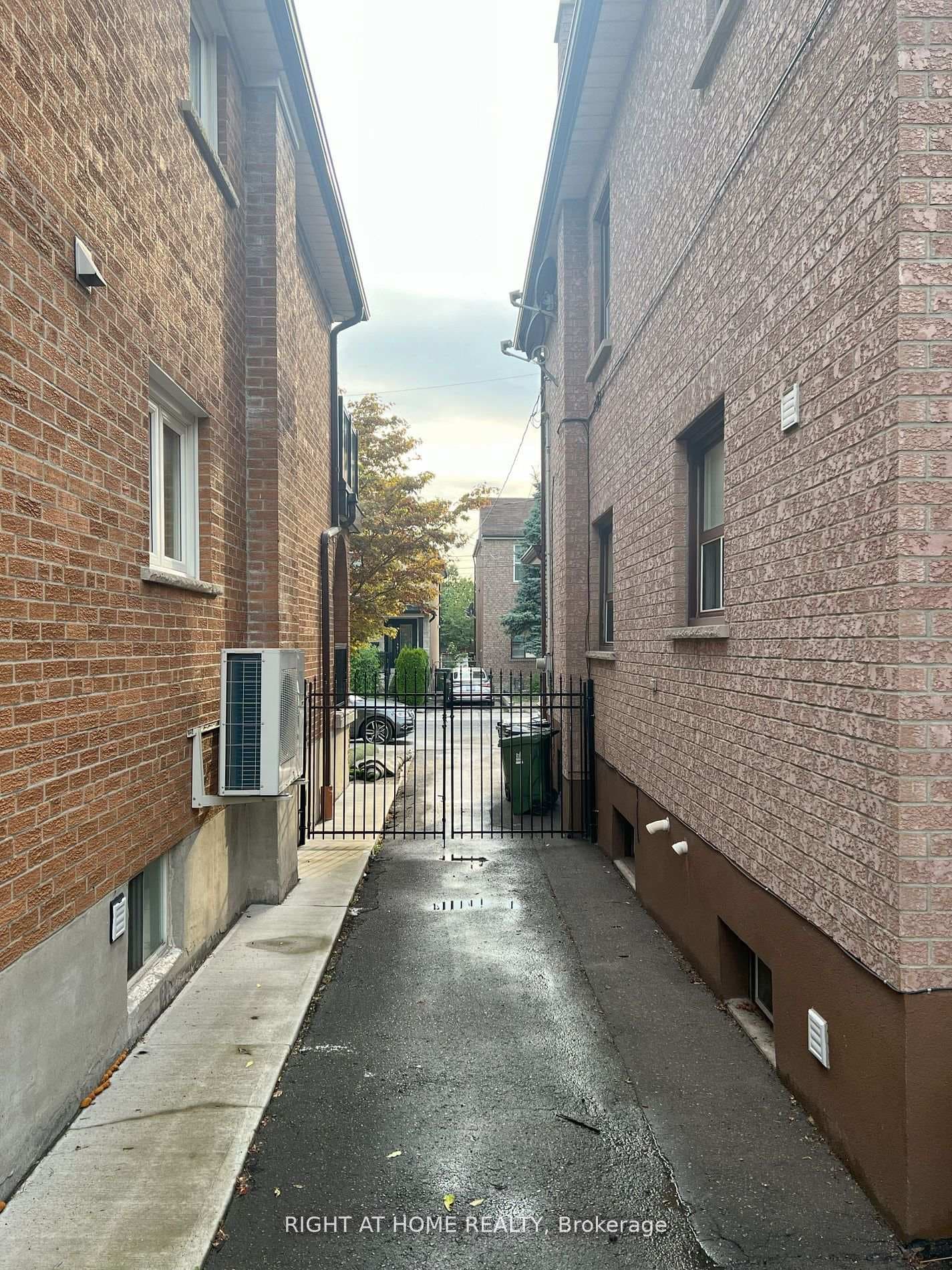 Private Driveway