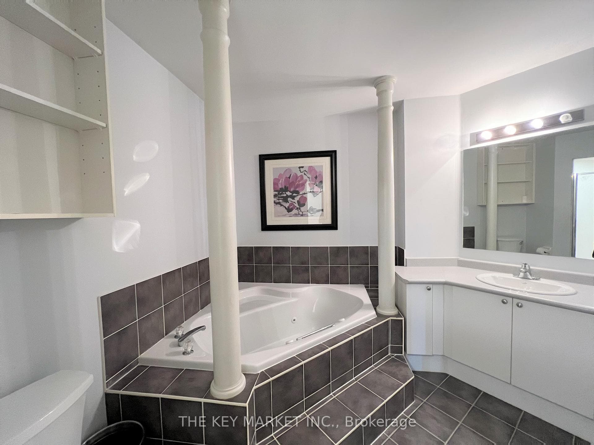480 Dalmuir Mews photo 15